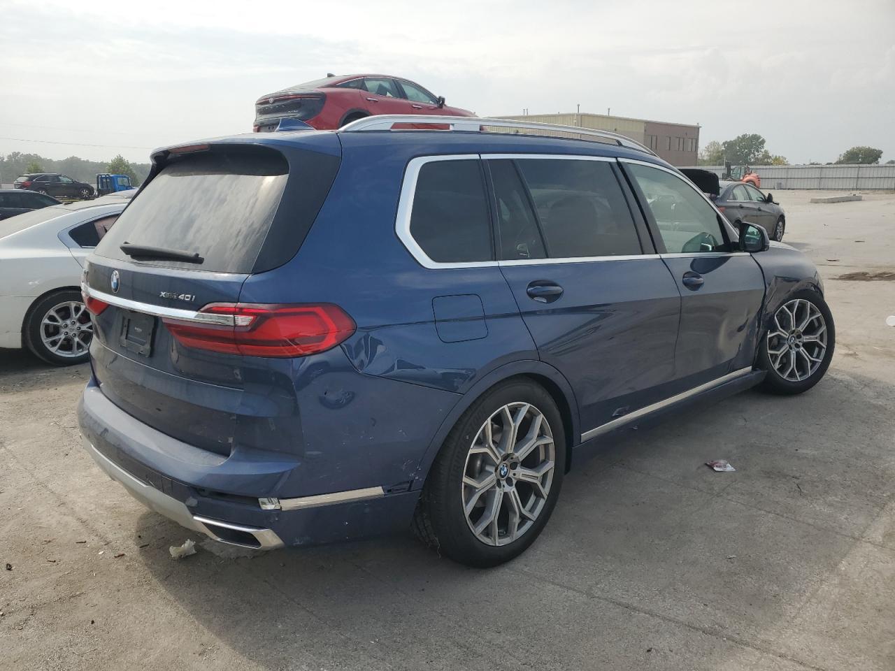 2022 BMW X7