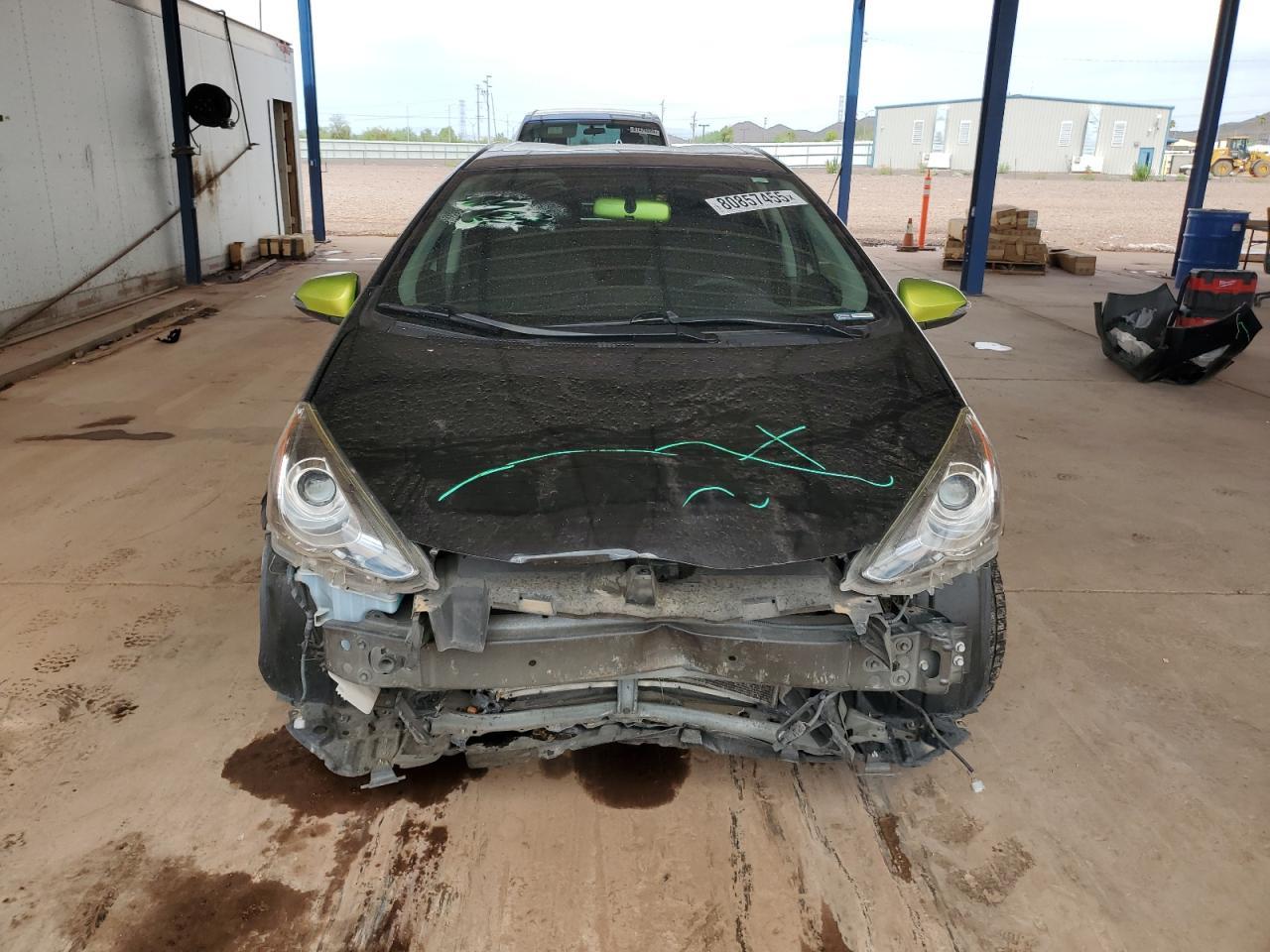 2016 TOYOTA Prius c