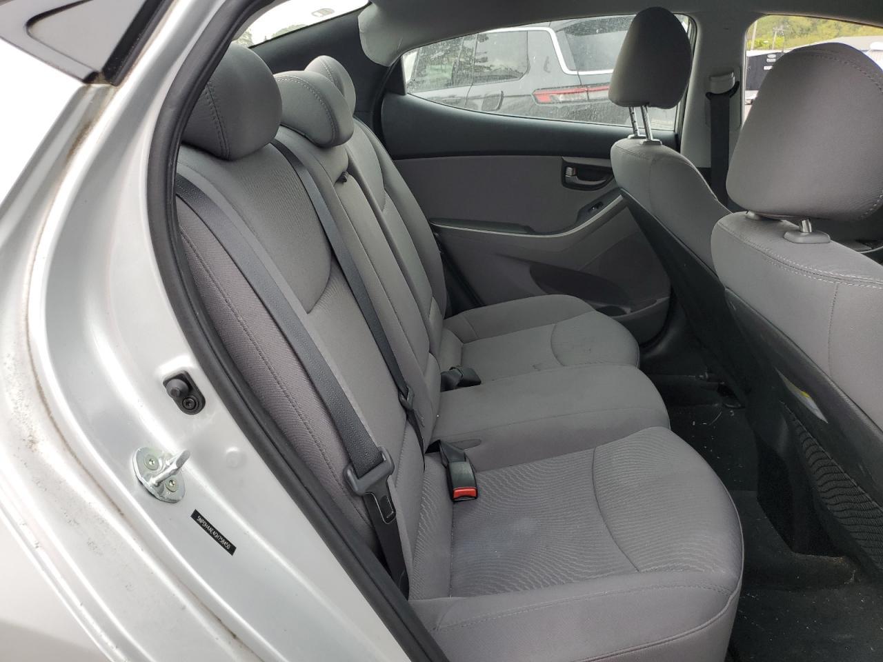 2016 HYUNDAI ELANTRA