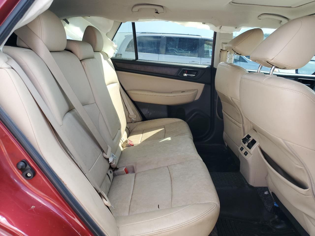 2015 SUBARU Outback