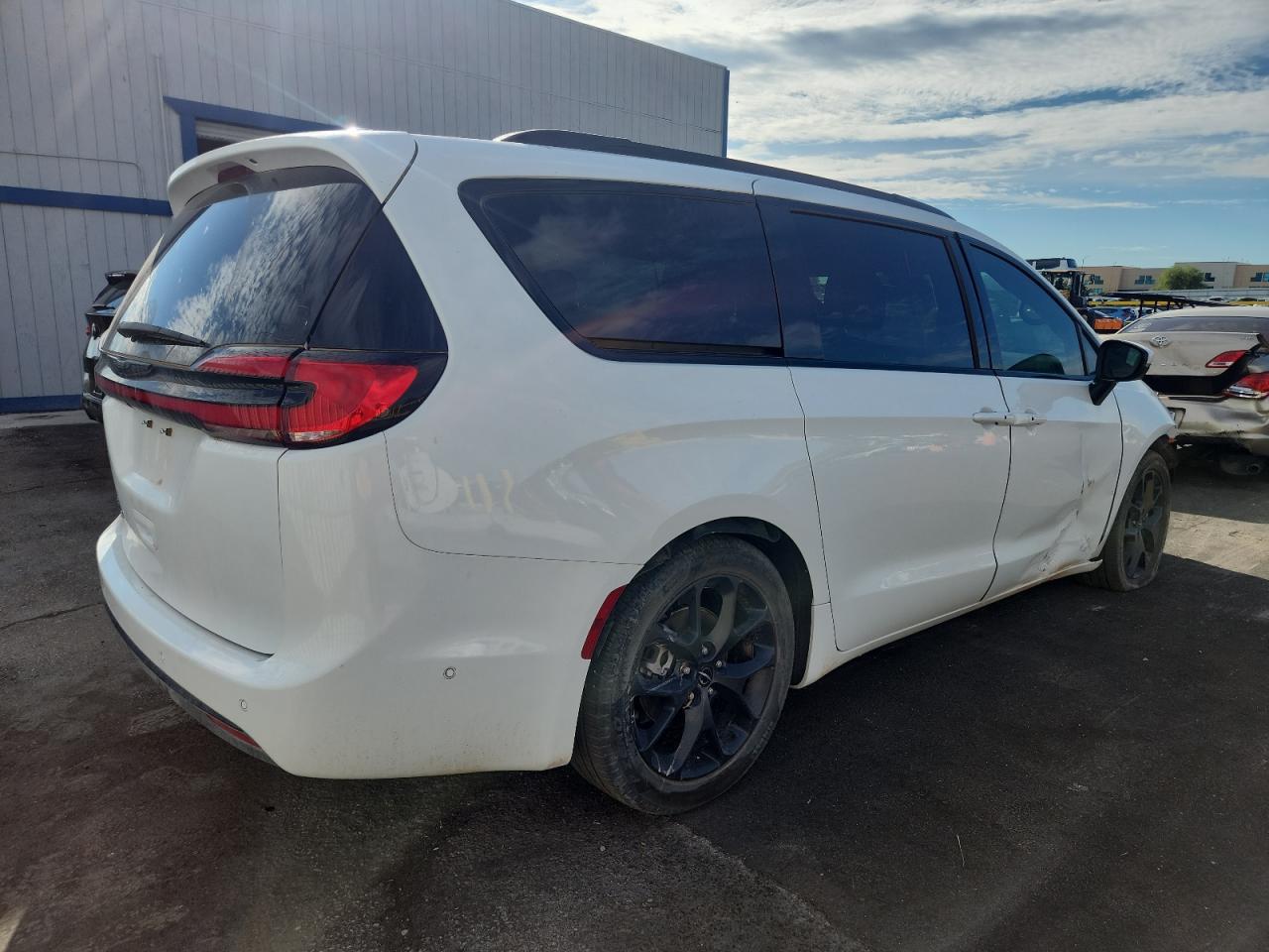2023 CHRYSLER Pacifica