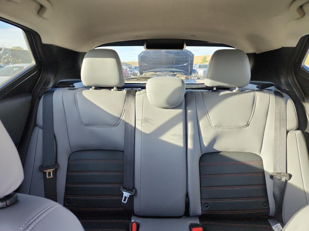 2023 NISSAN KICKS