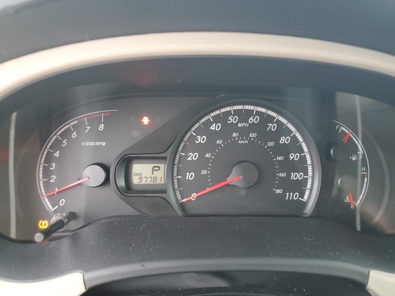 2011 TOYOTA SIENNA