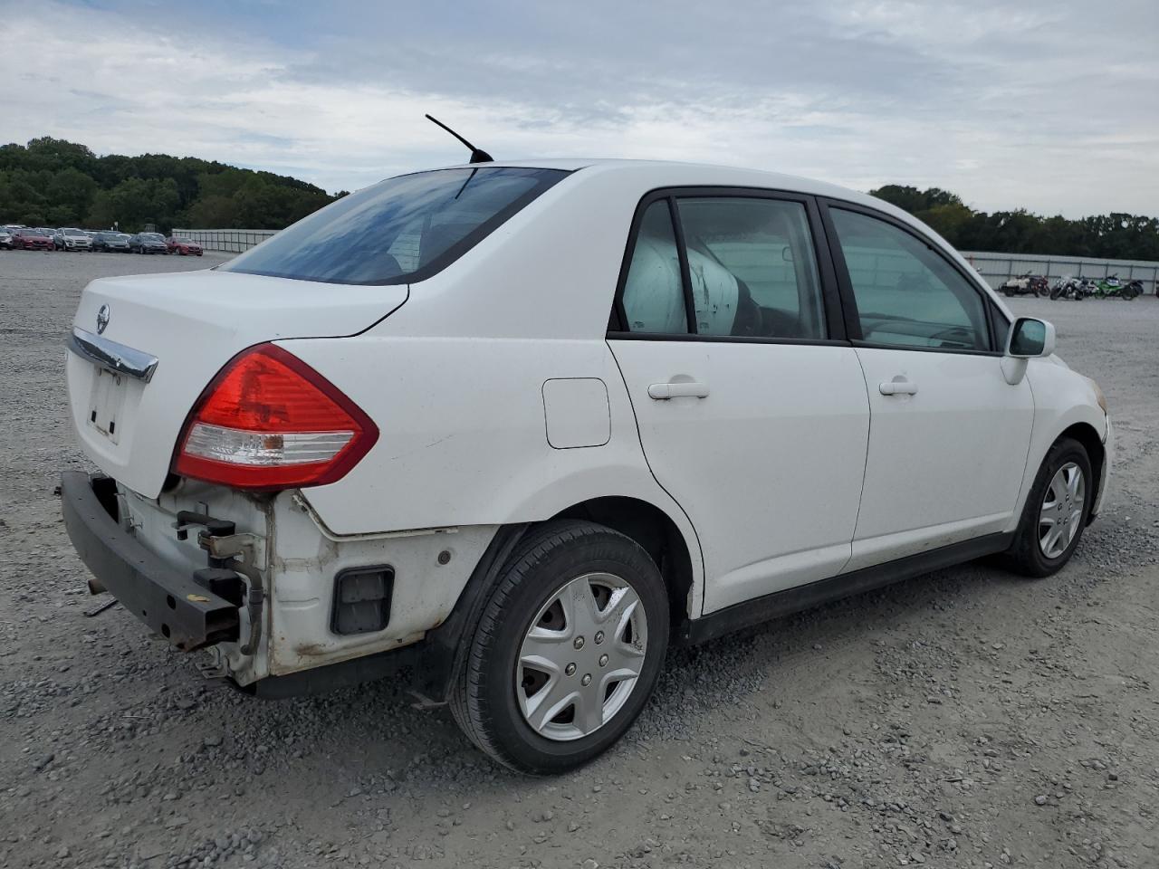 2010 NISSAN VERSA