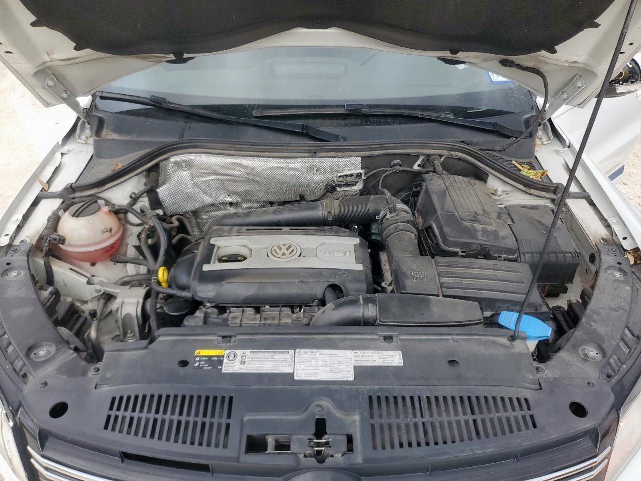 2016 VOLKSWAGEN TIGUAN