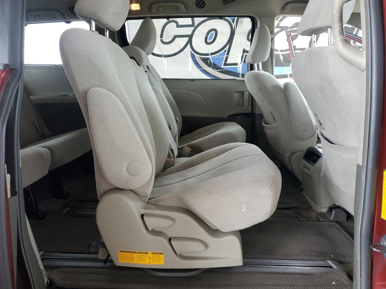 2013 TOYOTA SIENNA