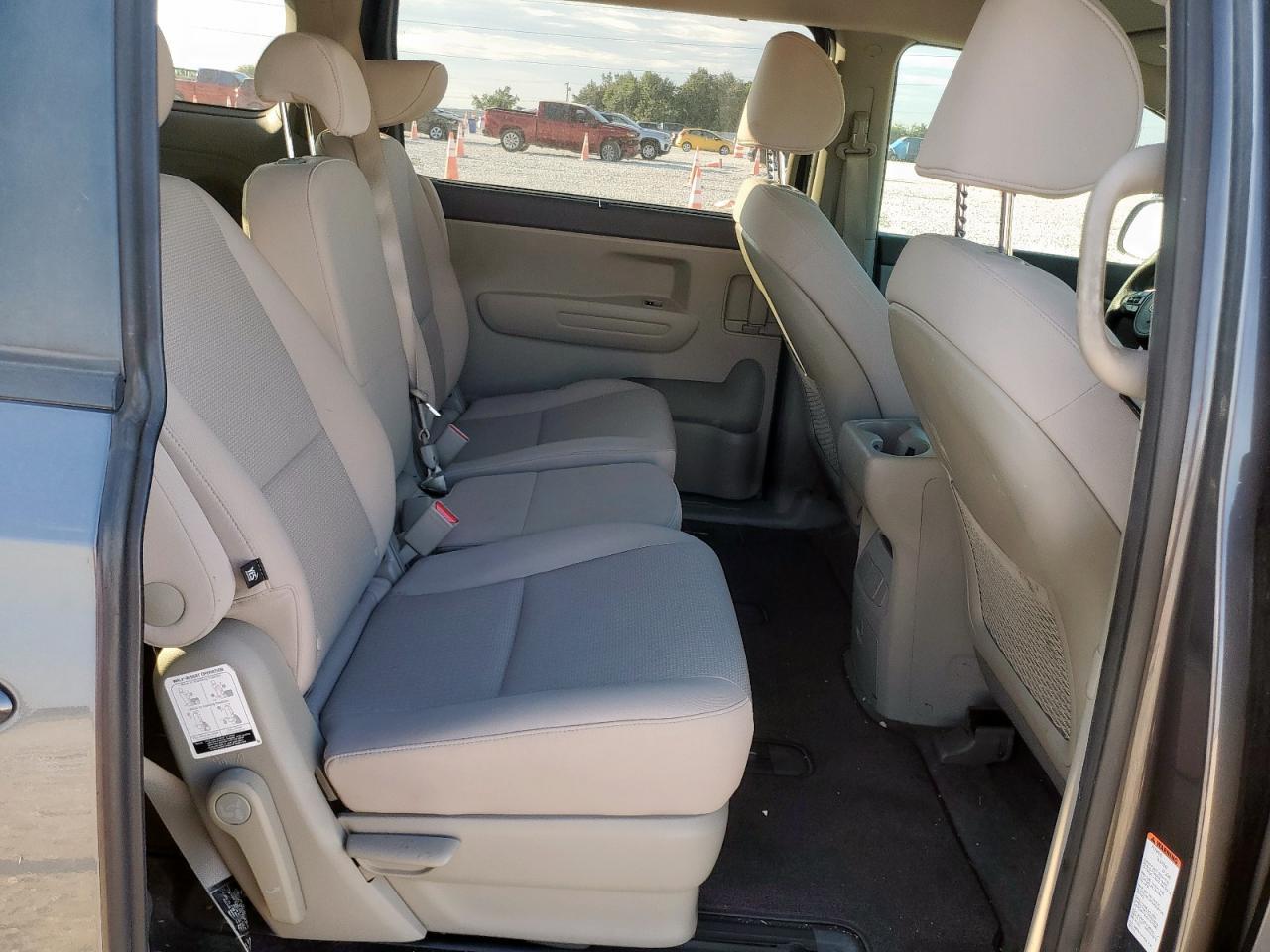 2016 KIA SEDONA