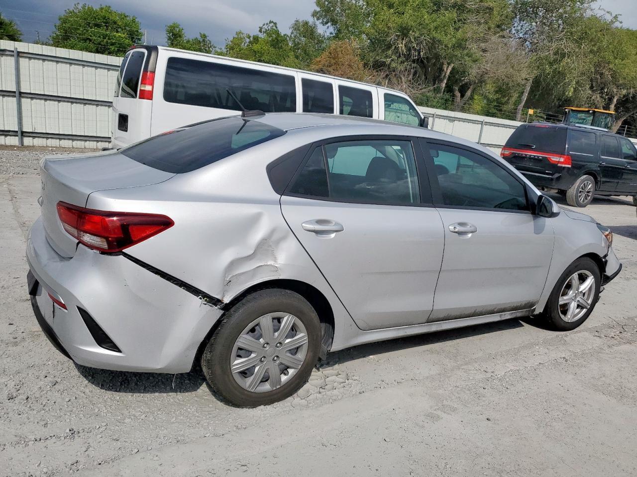 2023 KIA RIO