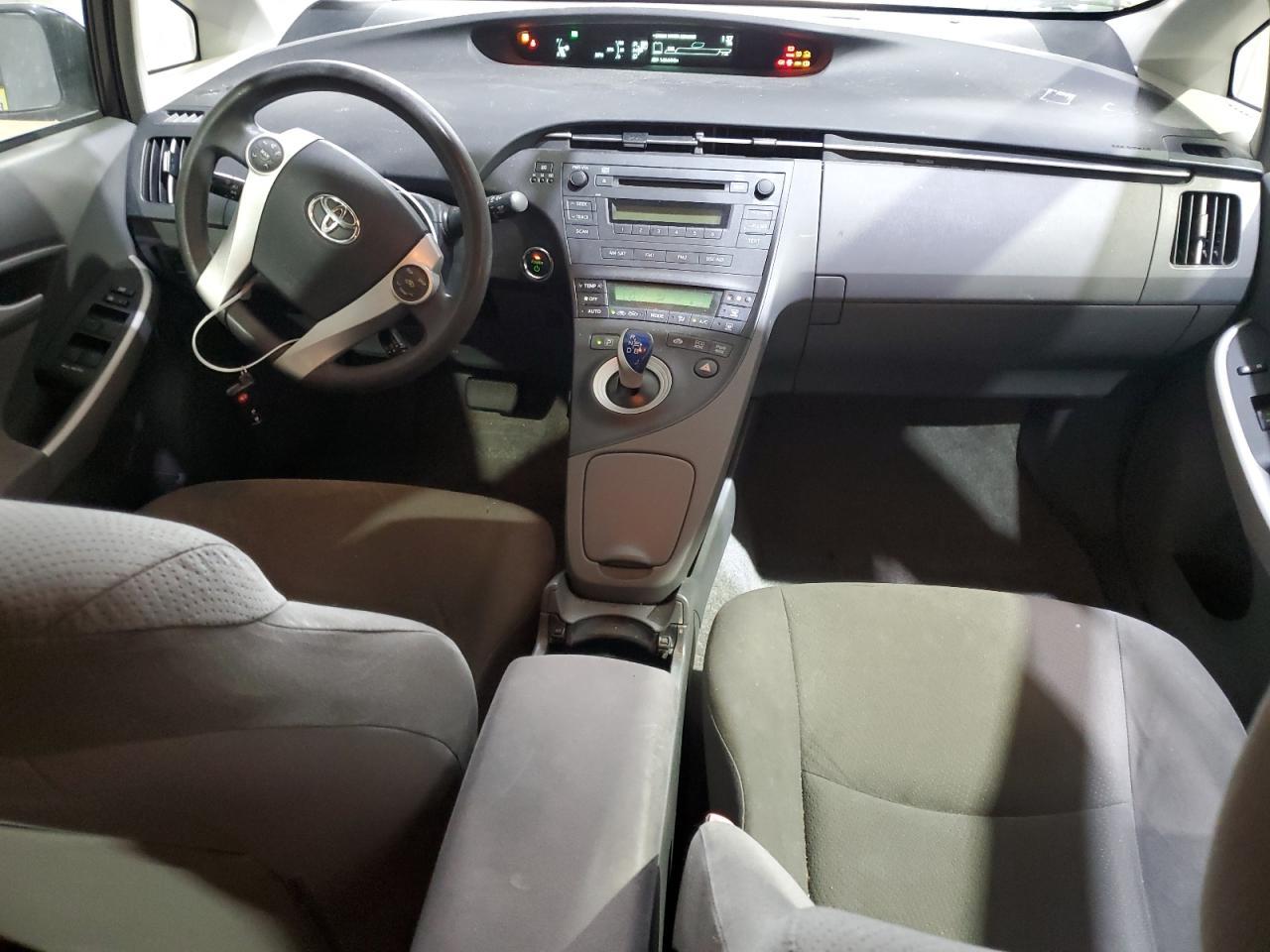 2011 TOYOTA PRIUS