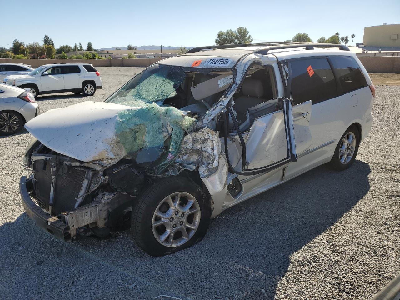 2005 TOYOTA SIENNA