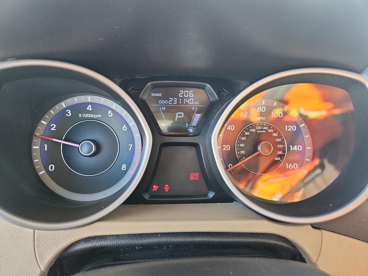 2012 HYUNDAI ELANTRA