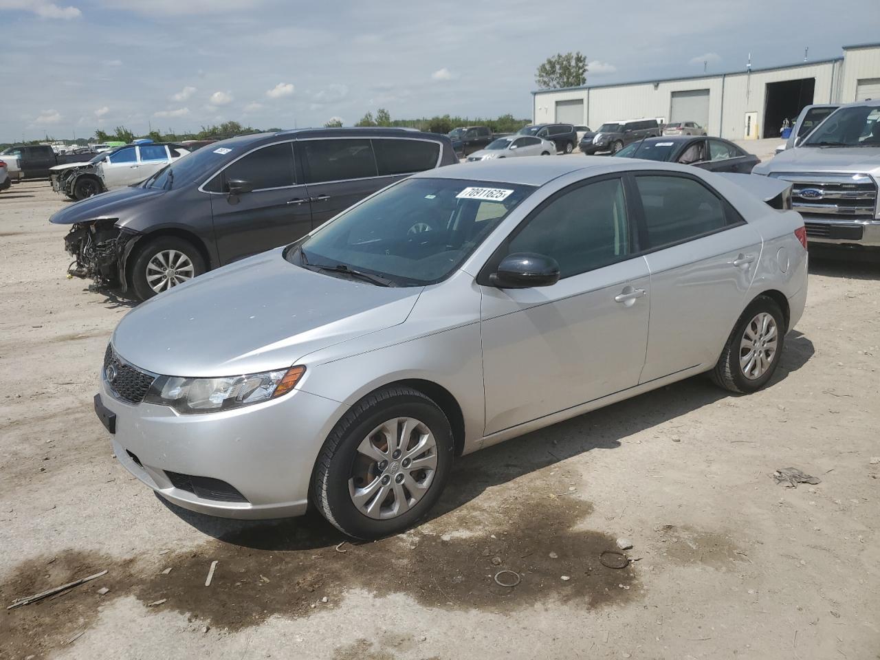 2013 KIA FORTE
