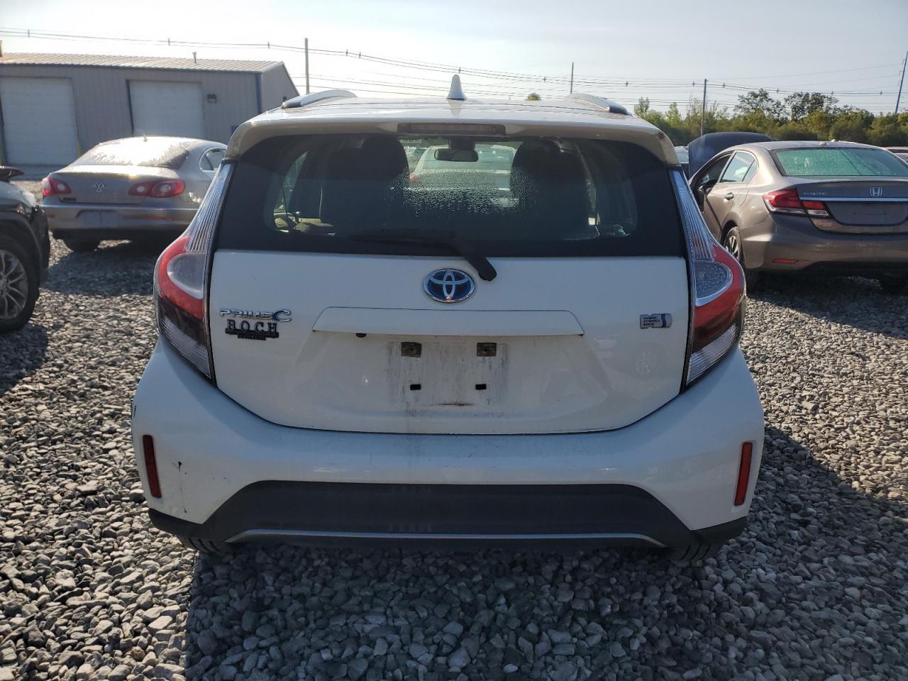 2018 TOYOTA Prius c