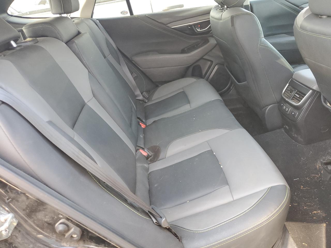 2020 SUBARU Outback