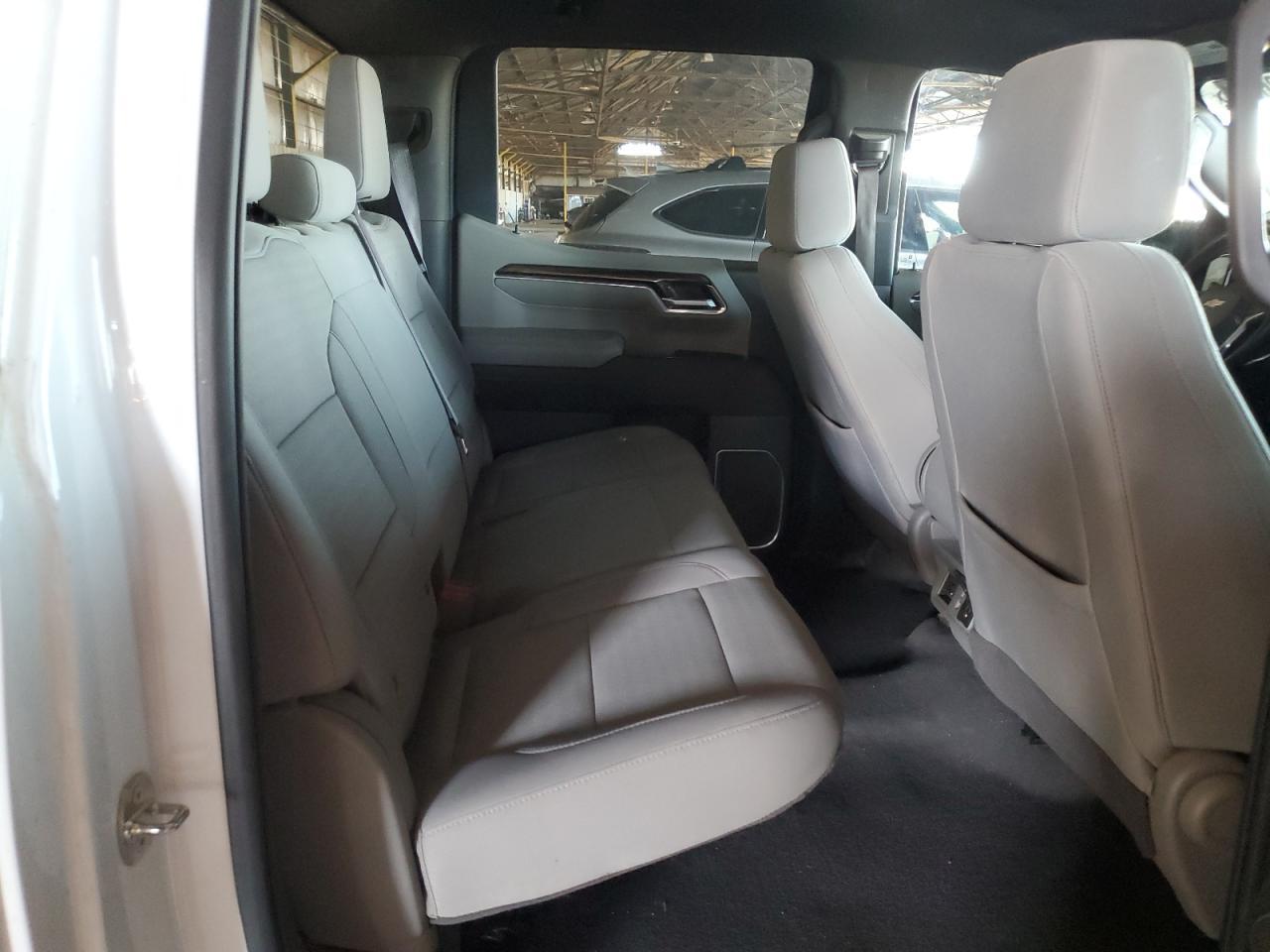2023 CHEVROLET Silverado