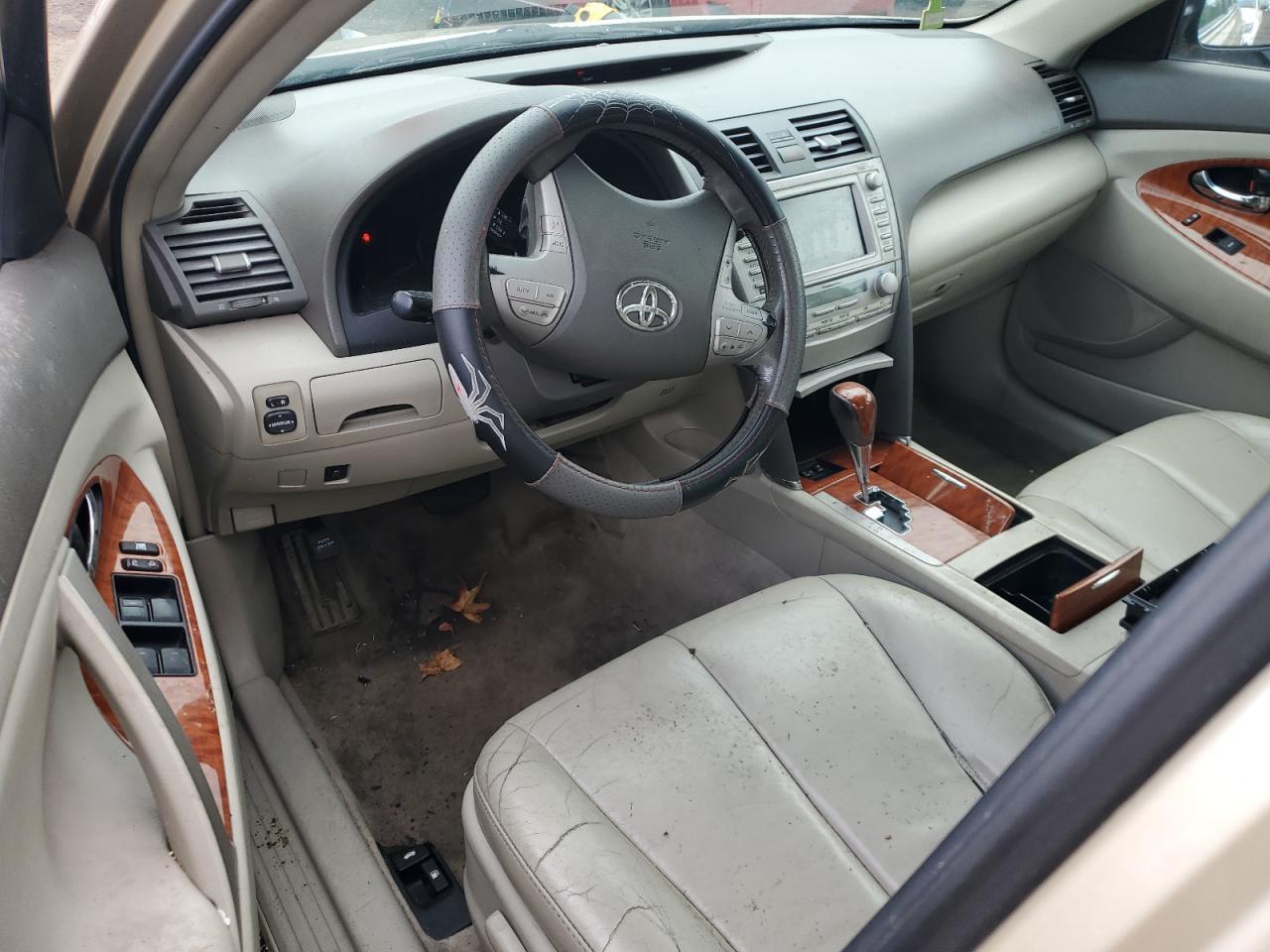 2011 TOYOTA CAMRY