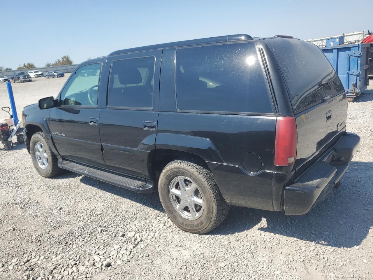 2000 CADILLAC ESCALADE