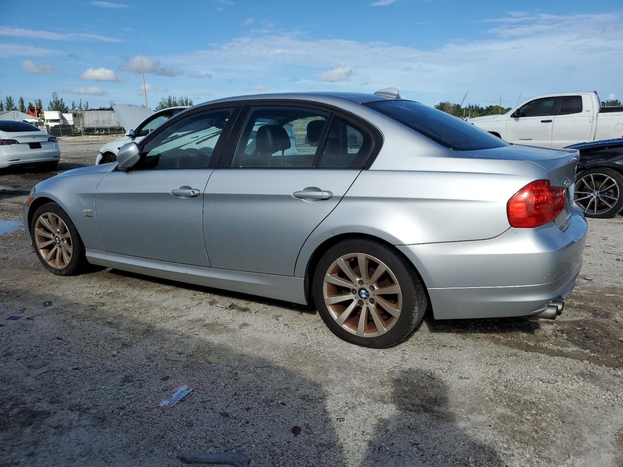 2011 BMW 3 SERIES