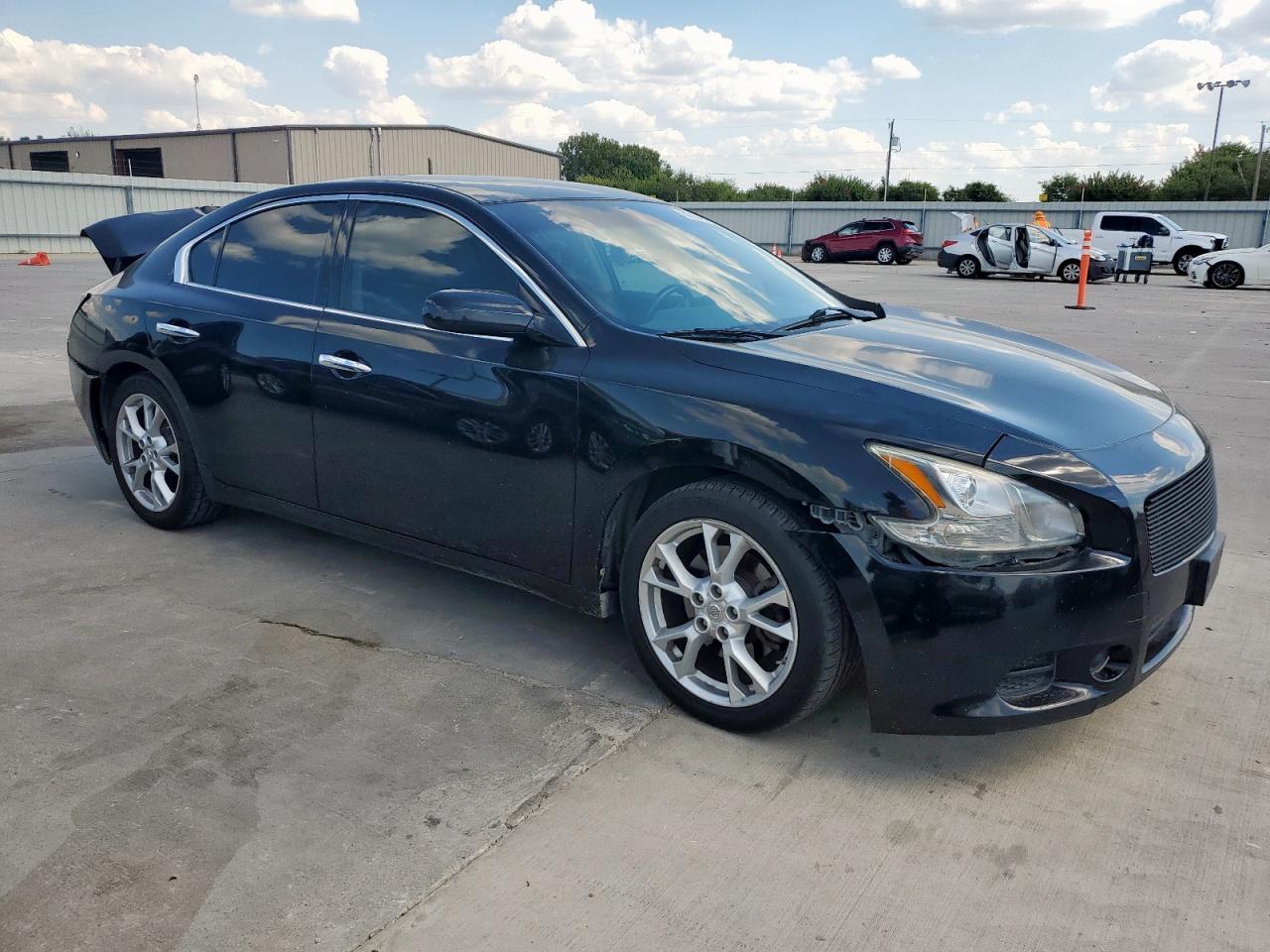 2014 NISSAN Maxima