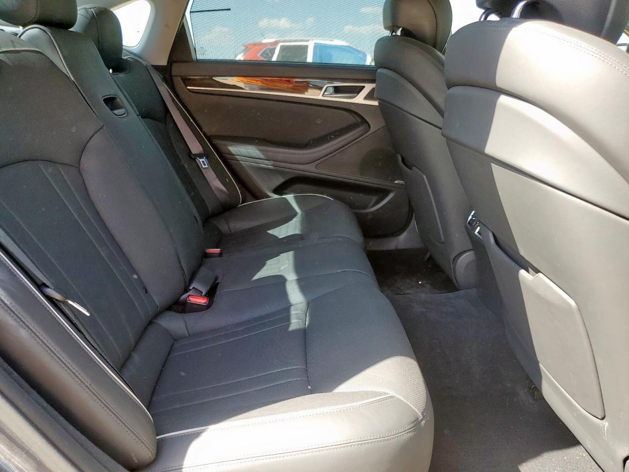 2015 HYUNDAI GENESIS