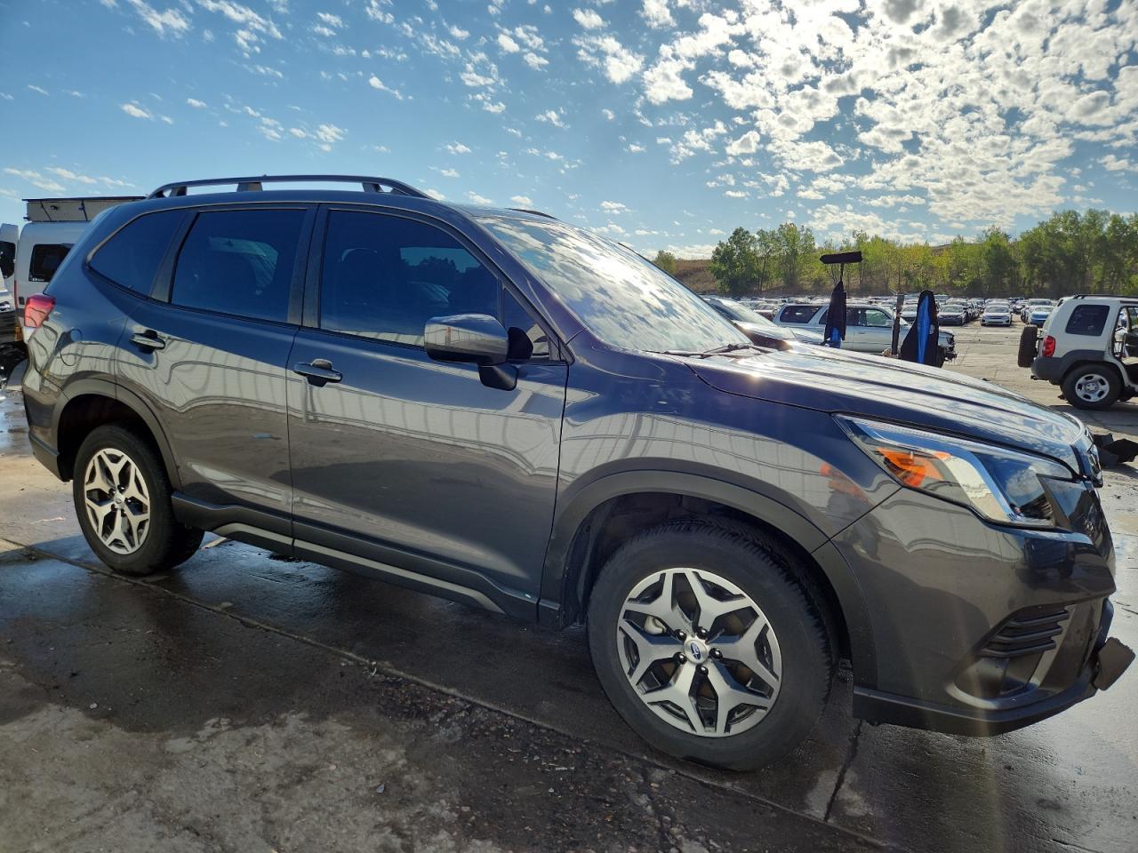 2022 SUBARU FORESTER