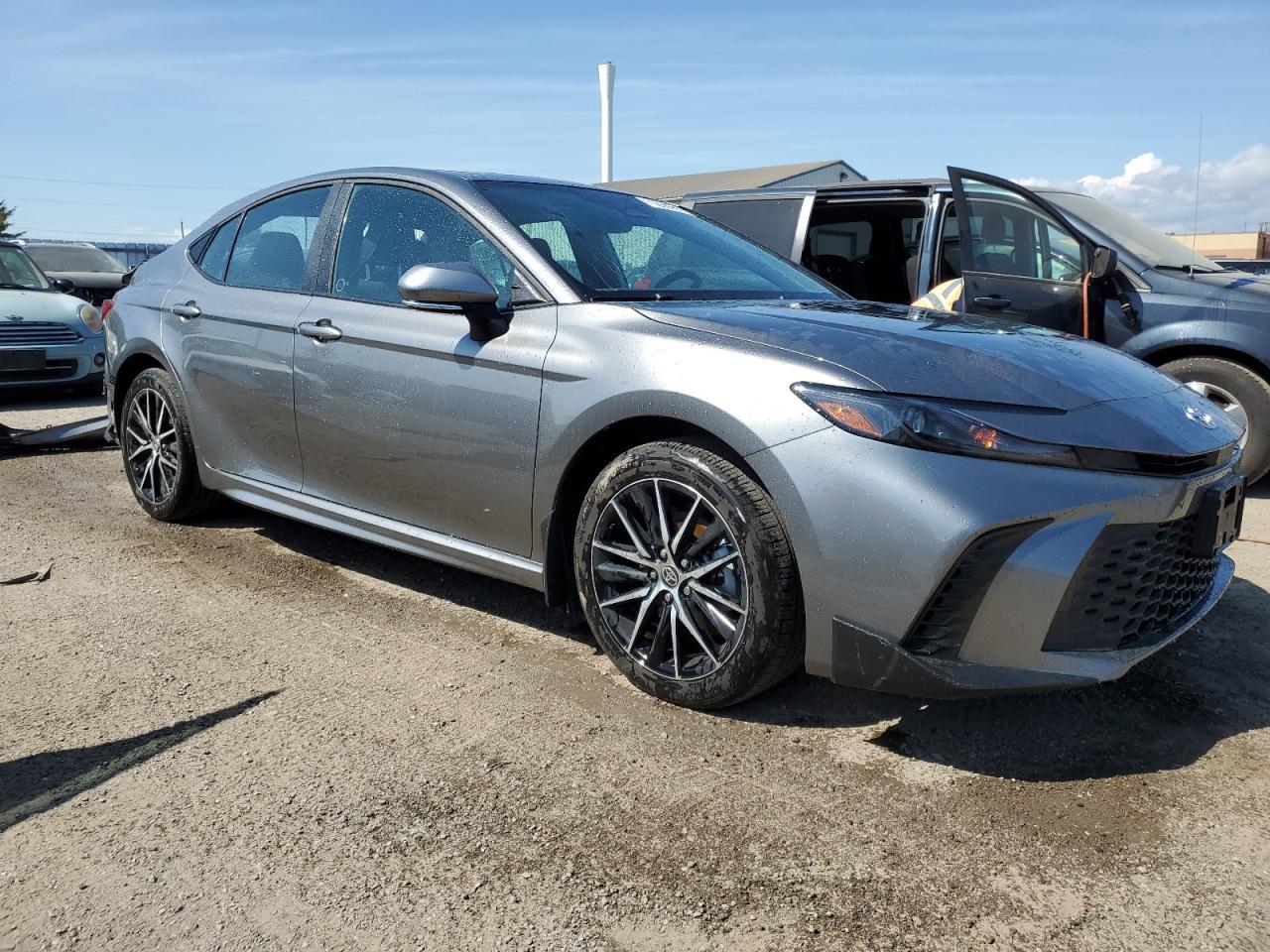 2025 TOYOTA CAMRY