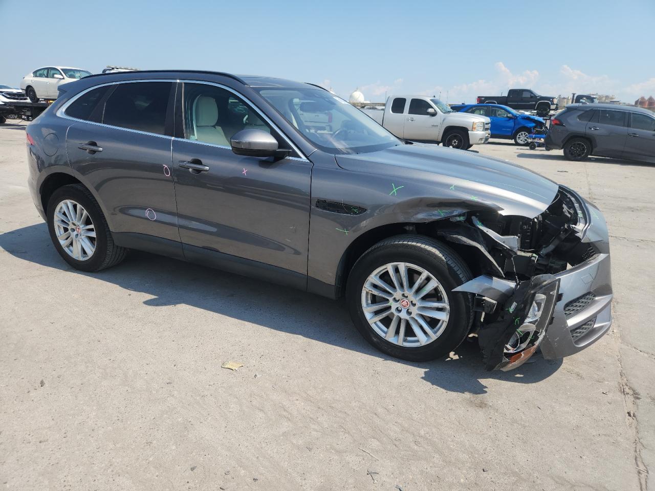 2017 JAGUAR F-Pace