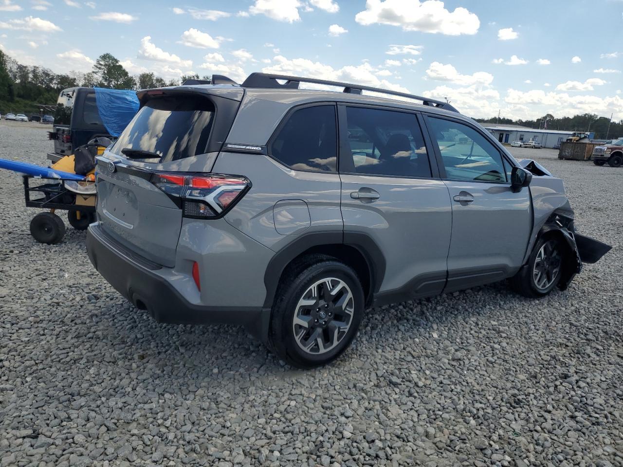 2025 SUBARU FORESTER