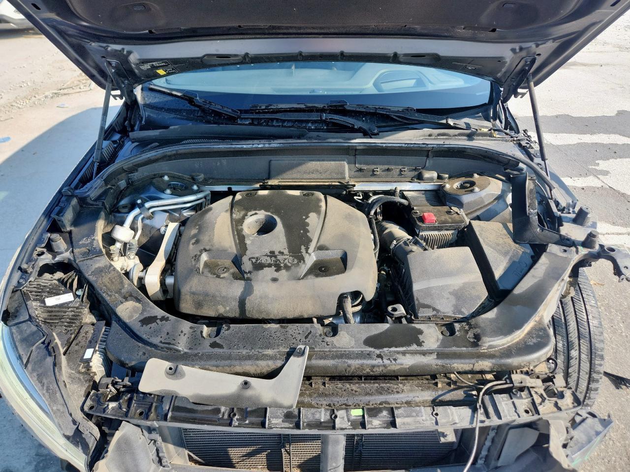 2021 VOLVO XC60