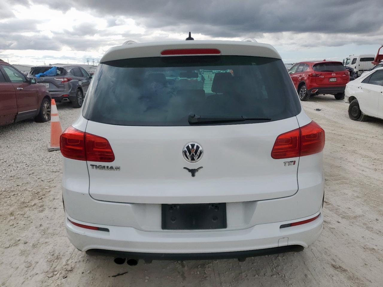 2016 VOLKSWAGEN TIGUAN
