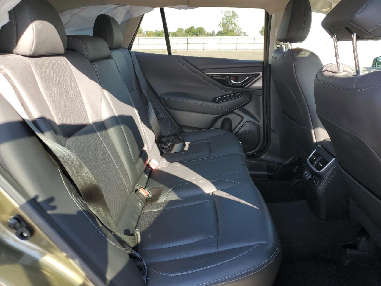 2020 SUBARU Outback