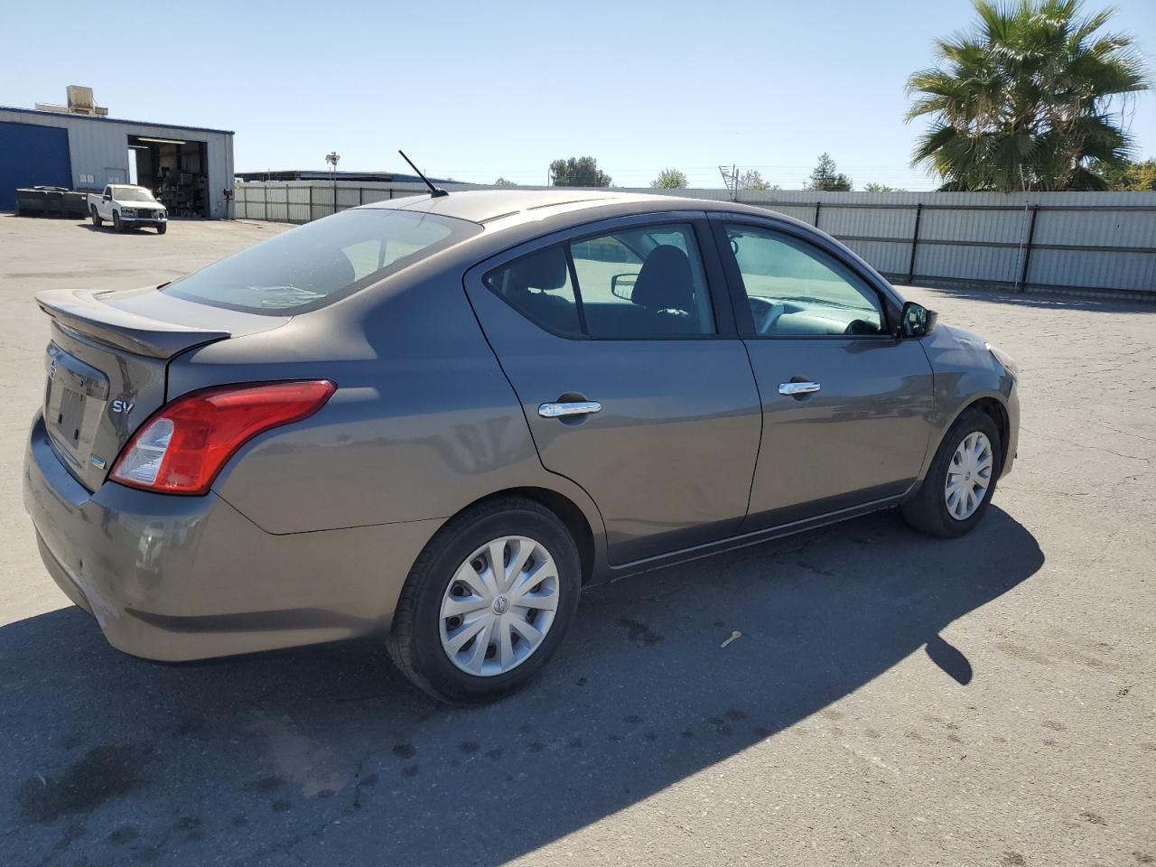 2016 NISSAN VERSA