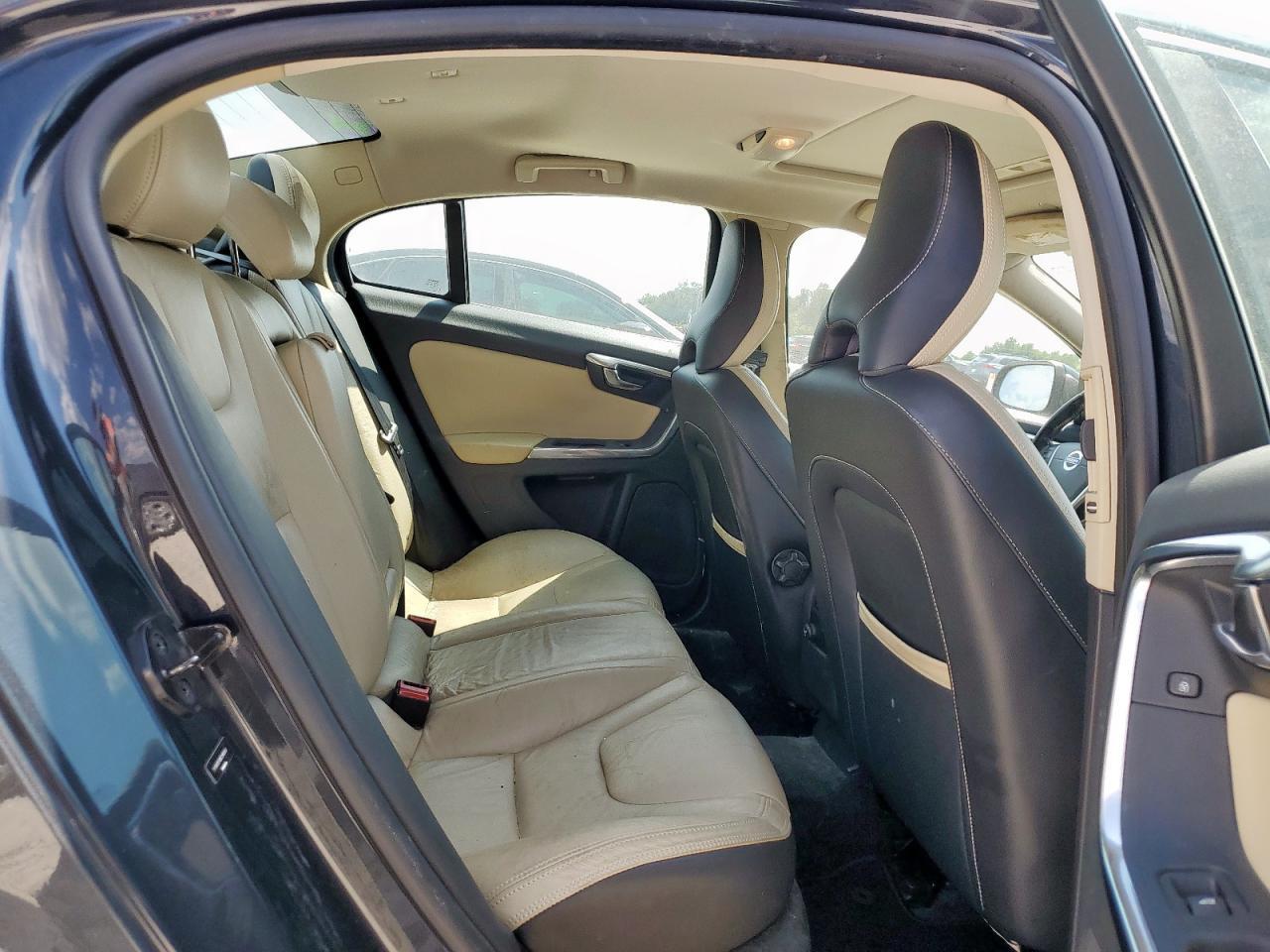 2013 VOLVO S60