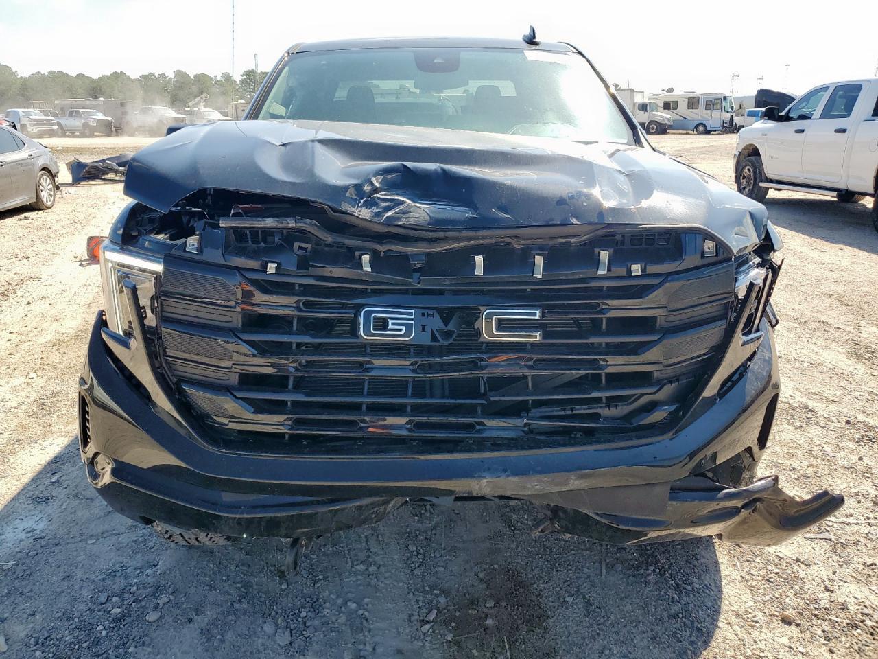 2025 GMC Sierra