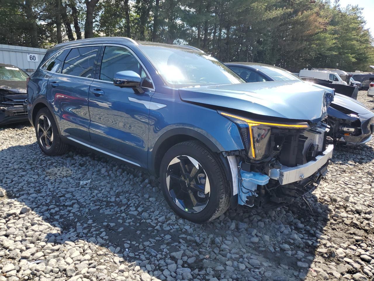 2025 KIA SORENTO