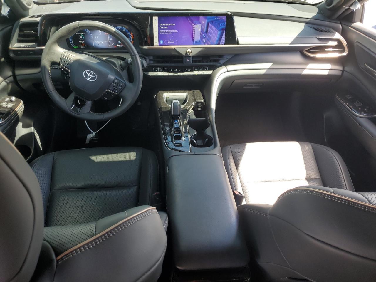 2025 TOYOTA Crown