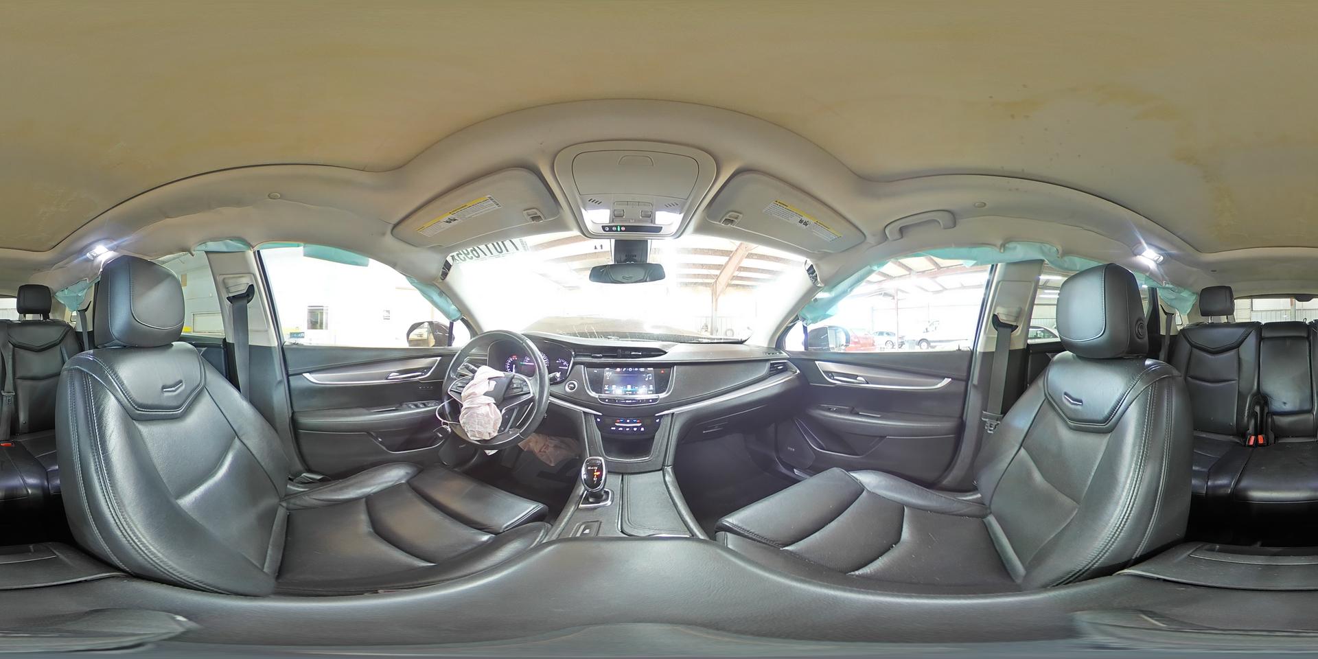 2017 CADILLAC XT5