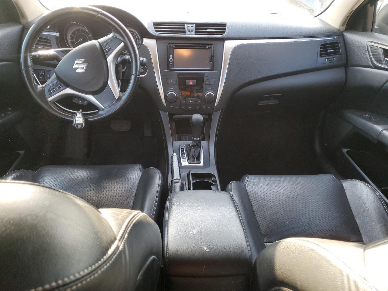 2013 SUZUKI Kizashi