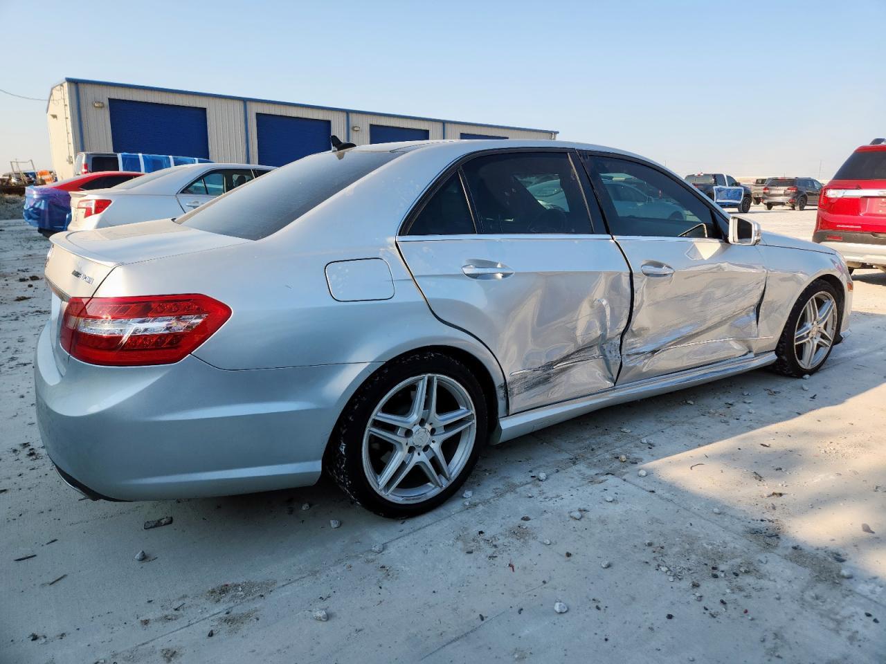 2013 MERCEDES-BENZ E-Class