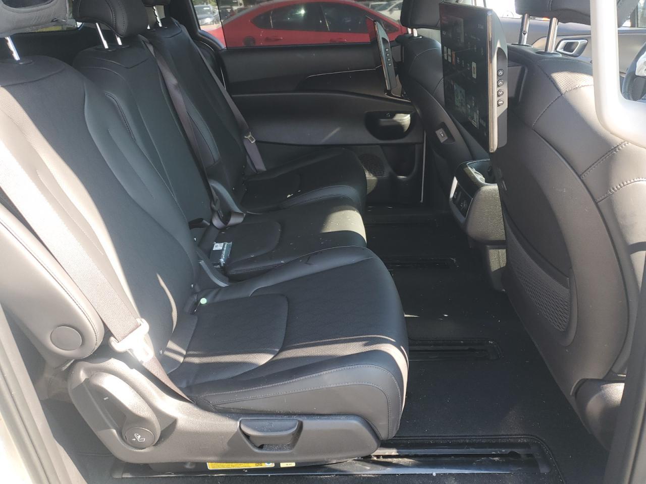 2025 KIA Carnival