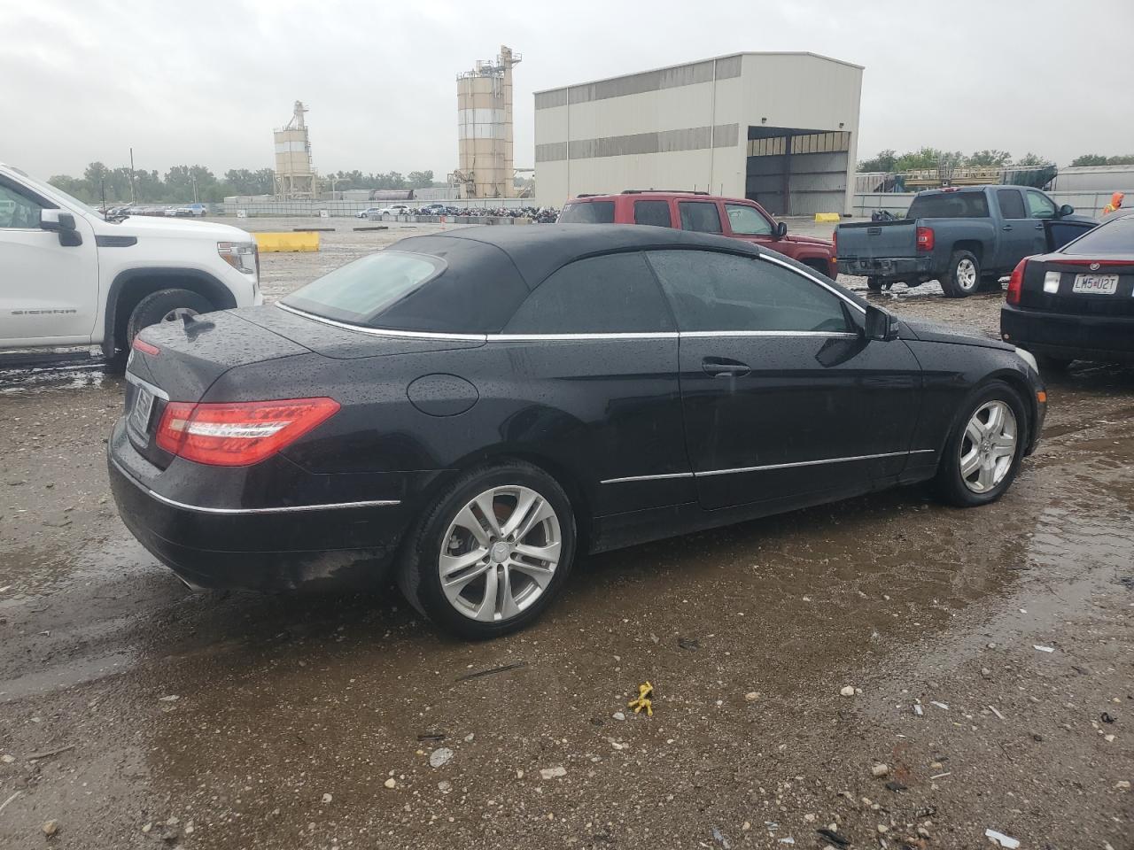 2011 MERCEDES-BENZ E-Class