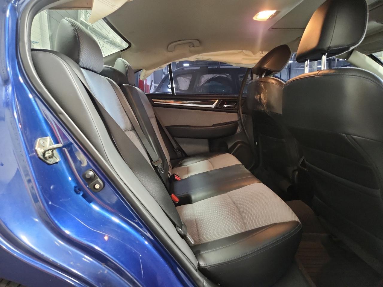 2017 SUBARU Legacy