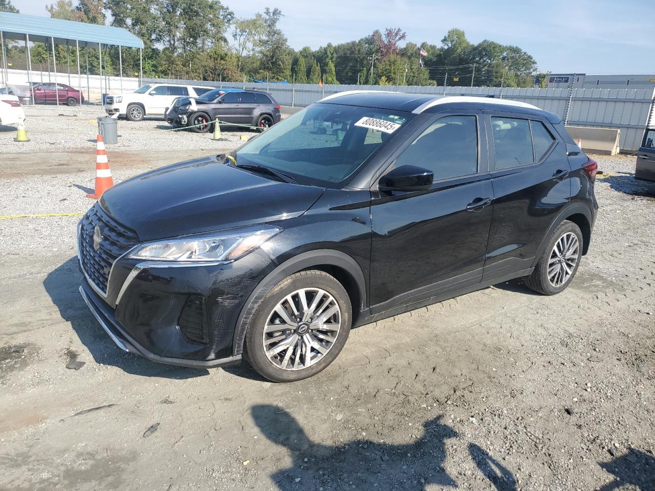 2022 NISSAN KICKS