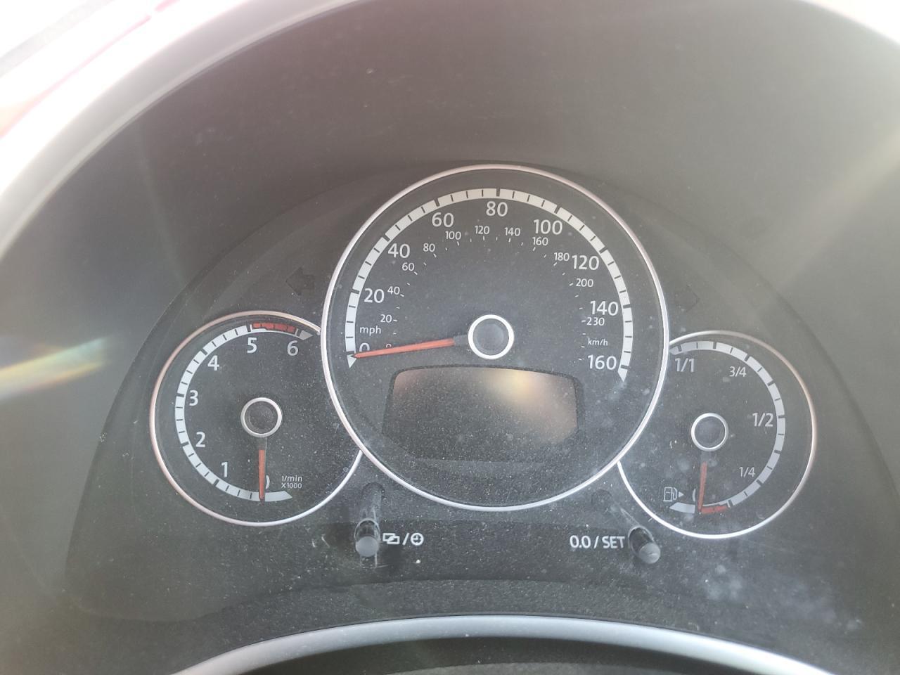 2013 VOLKSWAGEN Beetle
