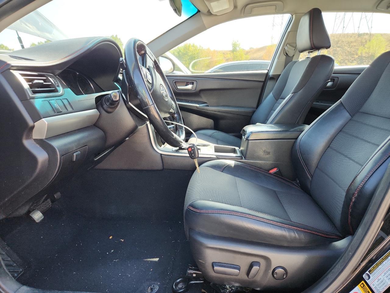 2016 TOYOTA CAMRY