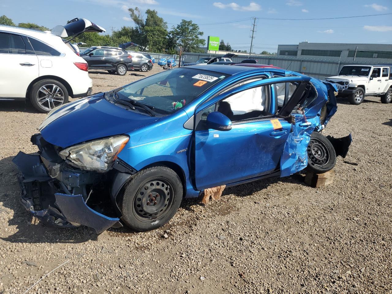 2014 TOYOTA Prius c