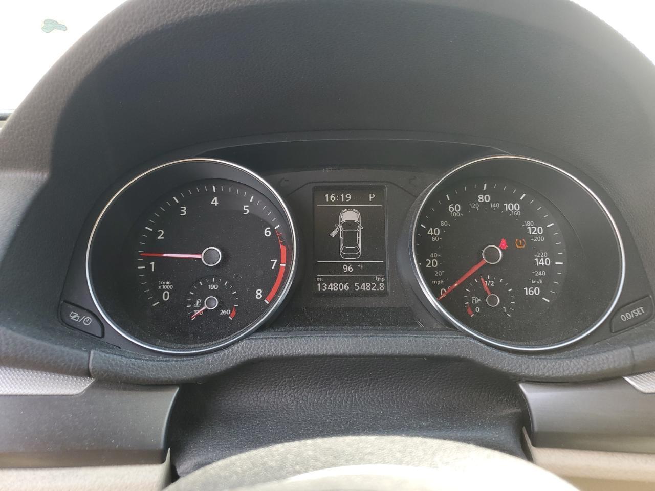 2017 VOLKSWAGEN Passat