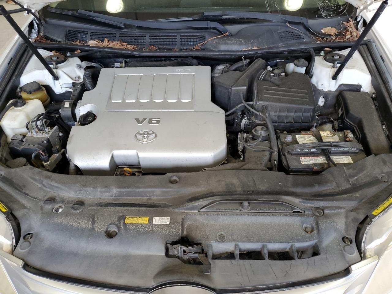 2011 TOYOTA Avalon