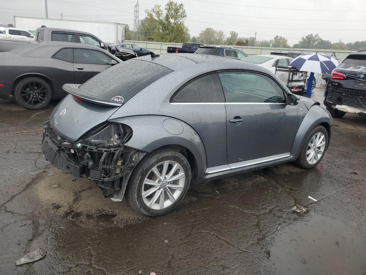 2018 VOLKSWAGEN Beetle
