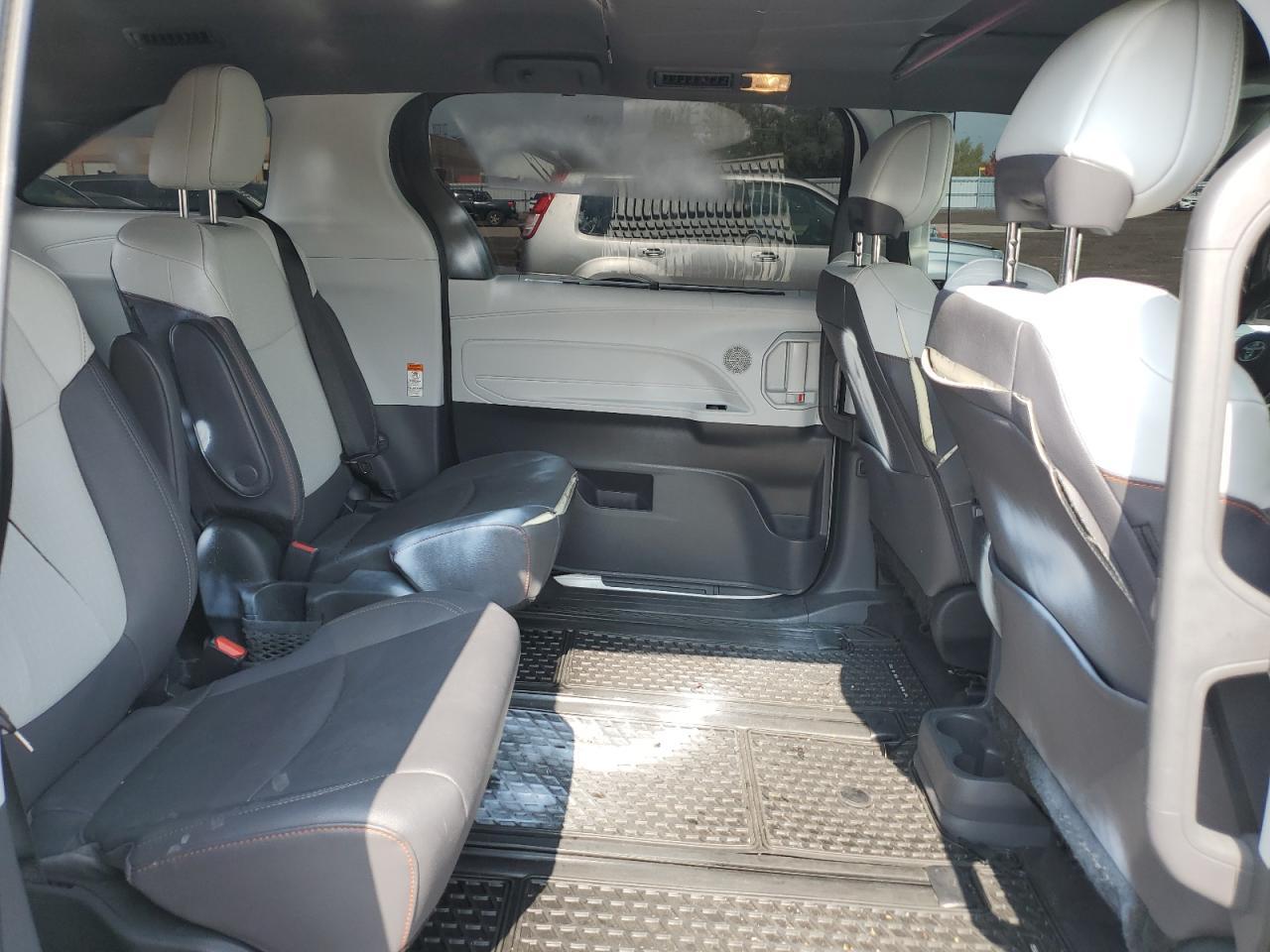 2024 TOYOTA SIENNA
